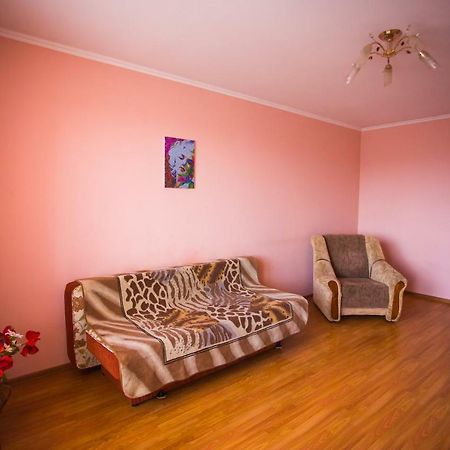 Like Home On Zaliznychna 9 Ivano-Frankivsk Exterior photo