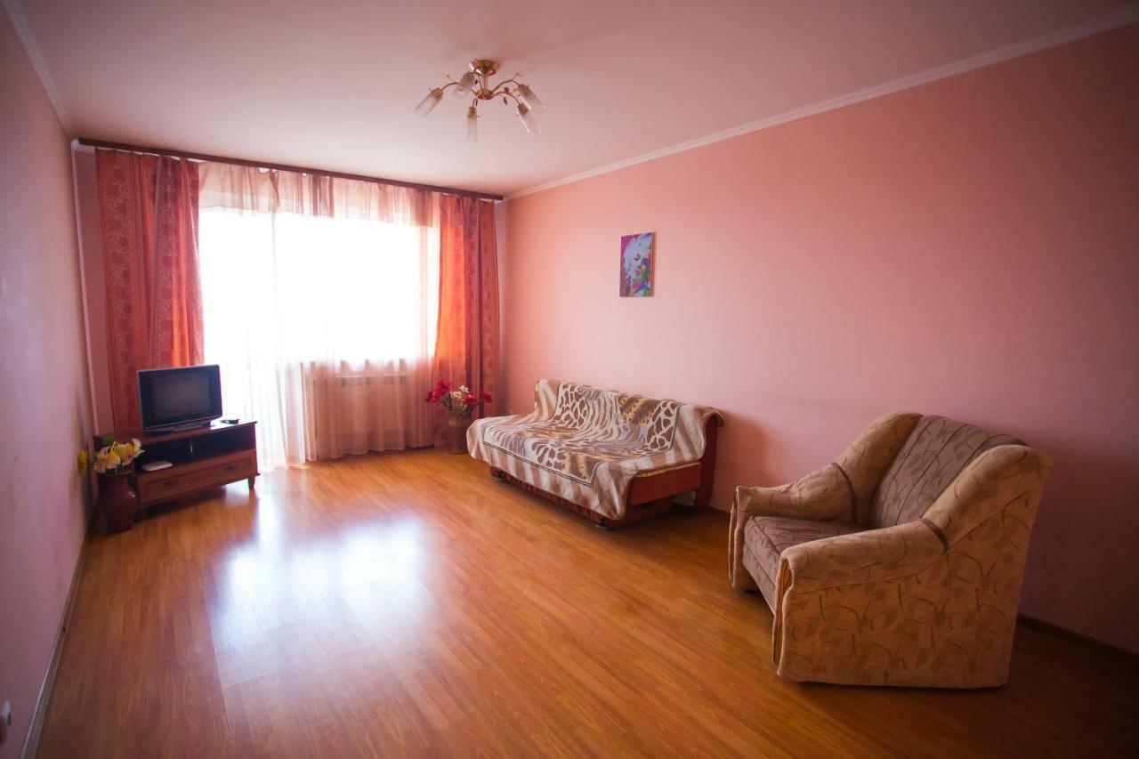 Like Home On Zaliznychna 9 Ivano-Frankivsk Exterior photo