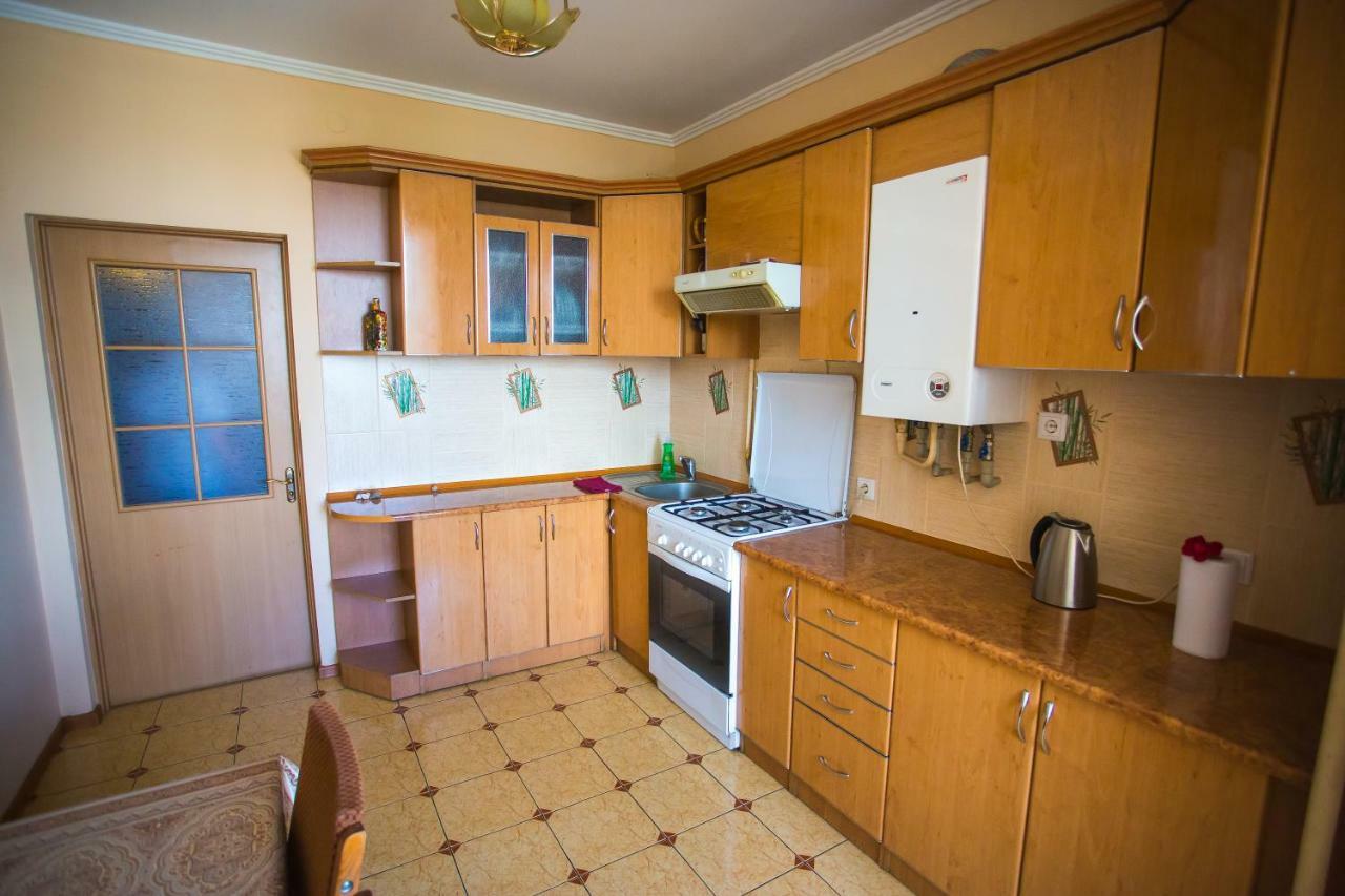 Like Home On Zaliznychna 9 Ivano-Frankivsk Exterior photo